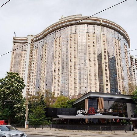 White Apartment In 12 Floor Одеса Екстериор снимка