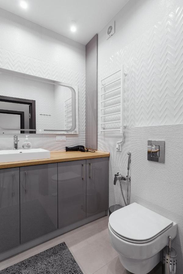 White Apartment In 12 Floor Одеса Екстериор снимка