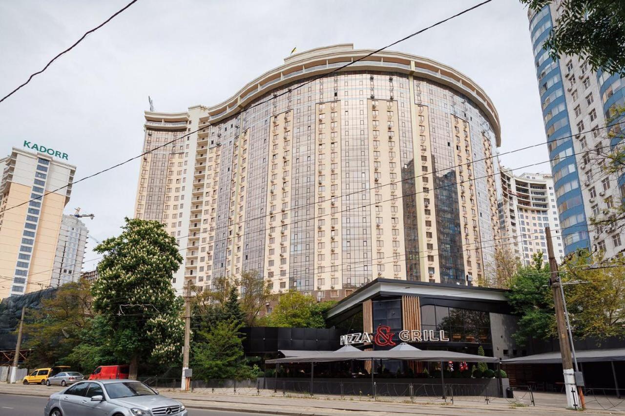 White Apartment In 12 Floor Одеса Екстериор снимка